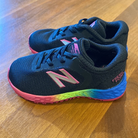 New Balance toddler size 6 - Picture 3 of 8